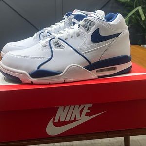 Men’s Nike Flight 89